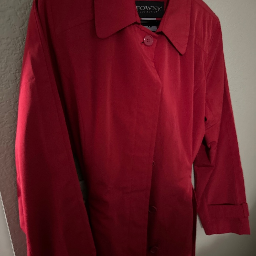 Rain coat-red